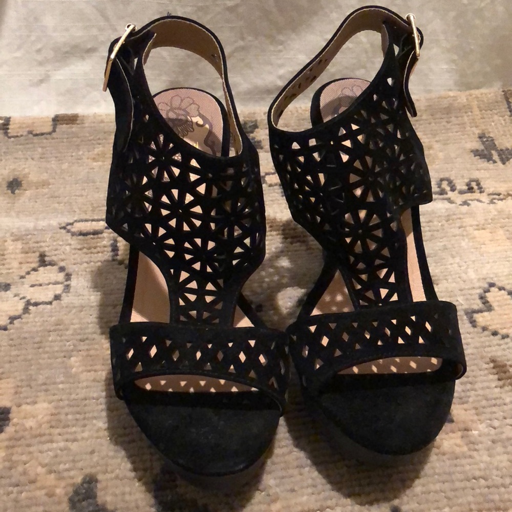 Black velvet wedges